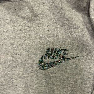 nike sweatshirts